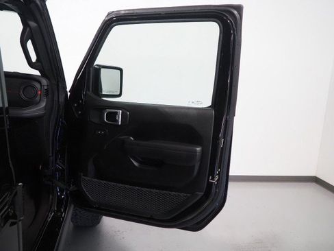 Used 2025 Jeep Wrangler 4WD Rubicon image 52
