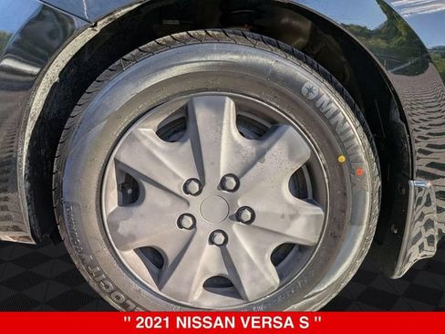 Used 2021 Nissan Versa S FWD image 9