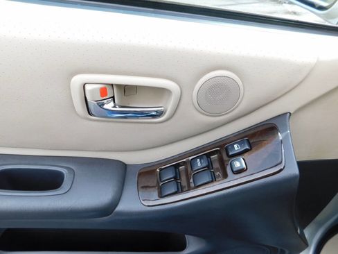 Used 2001 Toyota Highlander 4WD V6 image 18