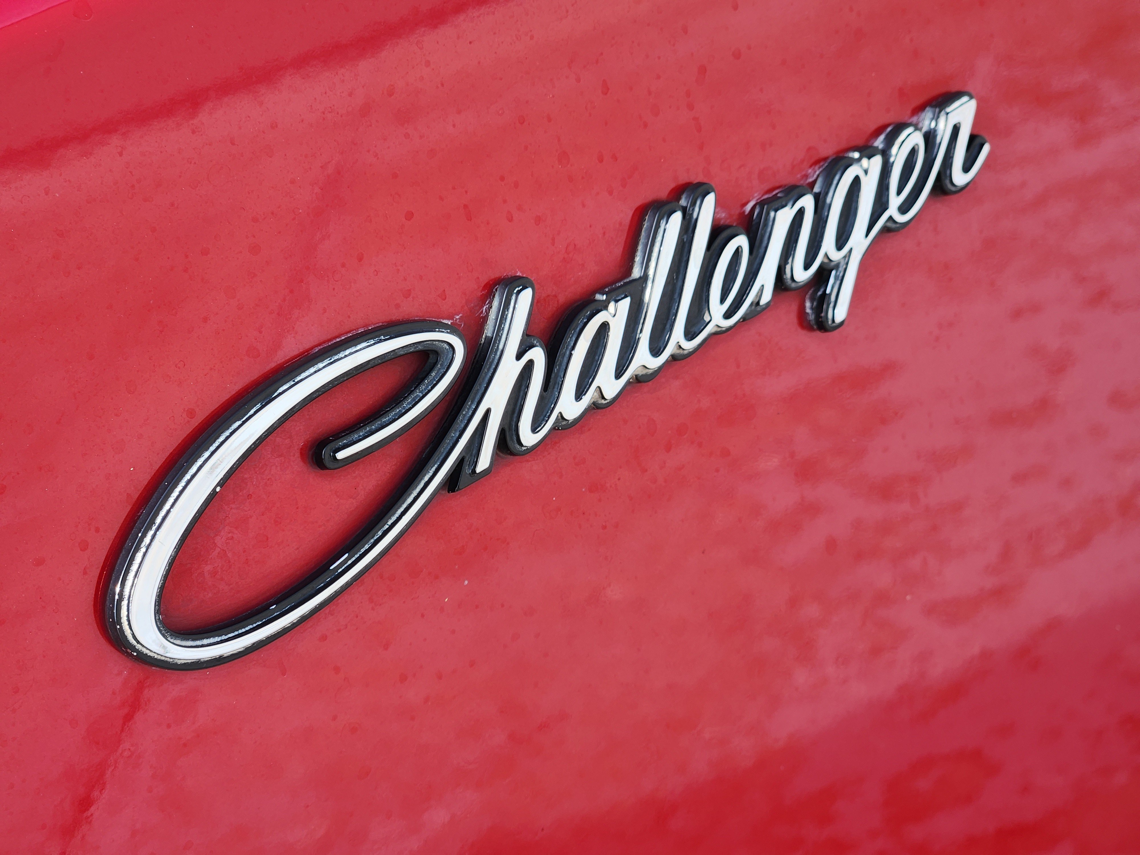 Used 2013 Dodge Challenger R/T RWD image 12