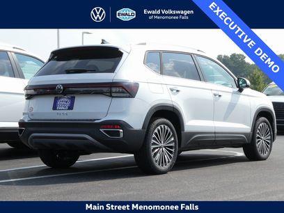 Certified 2025 Volkswagen Taos SE