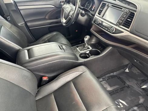 Used 2017 Toyota Highlander Limited w/ Protection Package #3 AWD/4WD image 25