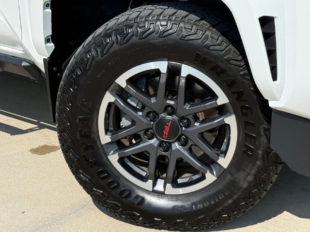 Used 2024 Toyota Tacoma TRD Sport AWD/4WD image 6
