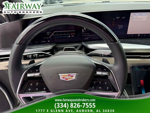 Used 2025 Cadillac Escalade Sport w/ Touring Package AWD/4WD image 21