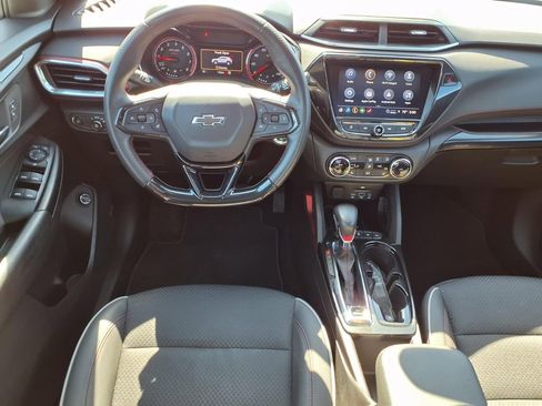 Used 2023 Chevrolet TrailBlazer RS w/ Sun and Liftgate Package AWD/4WD image 3