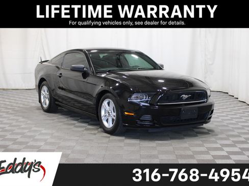 Used 2013 Ford Mustang Coupe RWD image 1