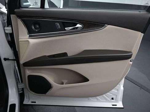 Used 2020 Lincoln Nautilus Reserve w/ Equipment Group 201A image 46