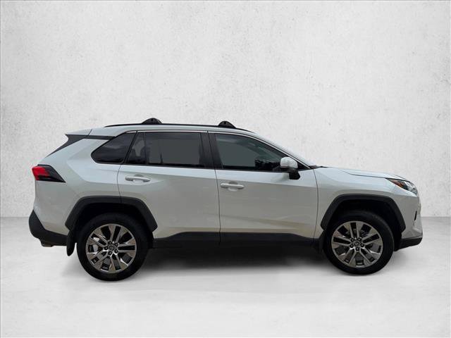 Used 2023 Toyota RAV4 XLE Premium FWD image 4
