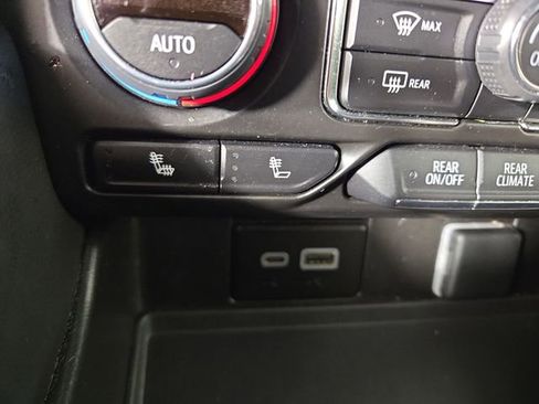 Used 2023 Chevrolet Tahoe LT AWD/4WD image 26