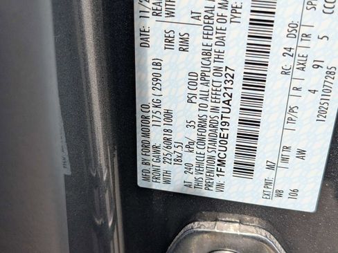 Certified 2026 Ford Escape SE w/ PHEV Premium Package FWD image 21