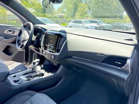 Certified 2023 Chevrolet Traverse LT FWD image 28