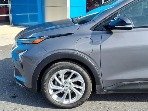 Used 2023 Chevrolet Bolt EUV LT w/ Driver Confidence Package image 6