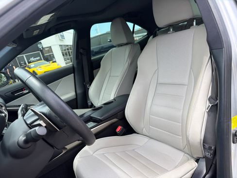 Used 2014 Lexus IS 250 w/ F-Sport Package RWD image 6