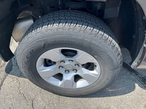 Used 2023 RAM 1500 Big Horn AWD/4WD image 6