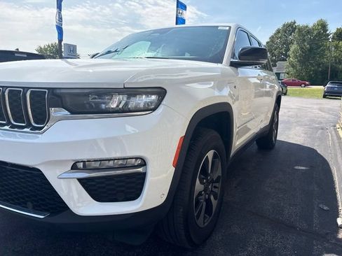 Used 2023 Jeep Grand Cherokee 4WD 4xe w/ Luxury Tech Group II image 5