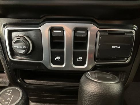 Used 2022 Jeep Wrangler Sport S image 18