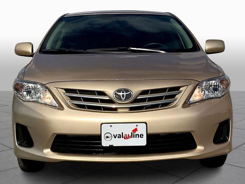 Used 2013 Toyota Corolla LE FWD image 4