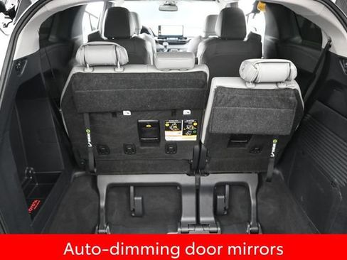 Used 2026 Toyota Sienna XLE AWD/4WD image 18