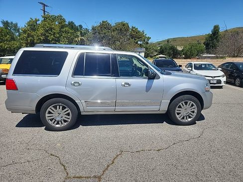 Used 2010 Lincoln Navigator w/ Elite Package image 6