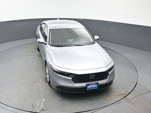 Certified 2023 Honda Accord LX image 40