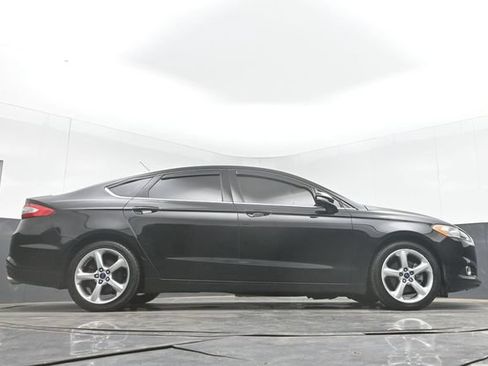 Used 2016 Ford Fusion SE w/ Equipment Group 201A FWD image 45
