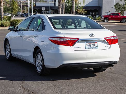 Used 2016 Toyota Camry LE FWD image 6