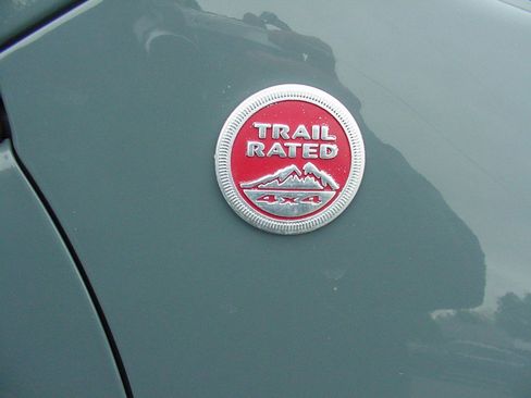 Used 2014 Jeep Cherokee Trailhawk w/ Comfort/Convenience Group image 2