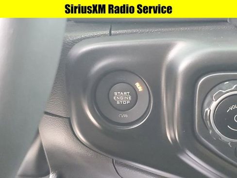 Certified 2023 Jeep Gladiator Willys image 20