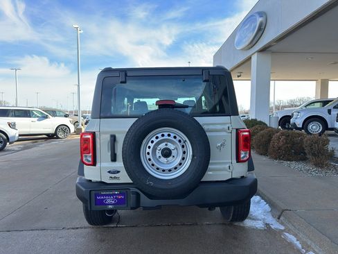 New 2025 Ford Bronco 2-Door image 9