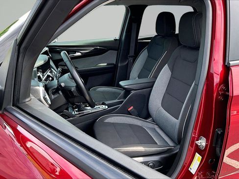 Used 2024 Chevrolet TrailBlazer LT w/ Convenience Package AWD/4WD image 26