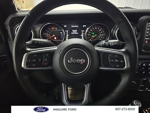 Used 2021 Jeep Wrangler Unlimited Sahara image 21