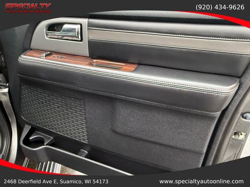 Used 2016 Ford Expedition Platinum image 36