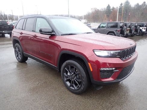 New 2025 Jeep Grand Cherokee Limited image 8
