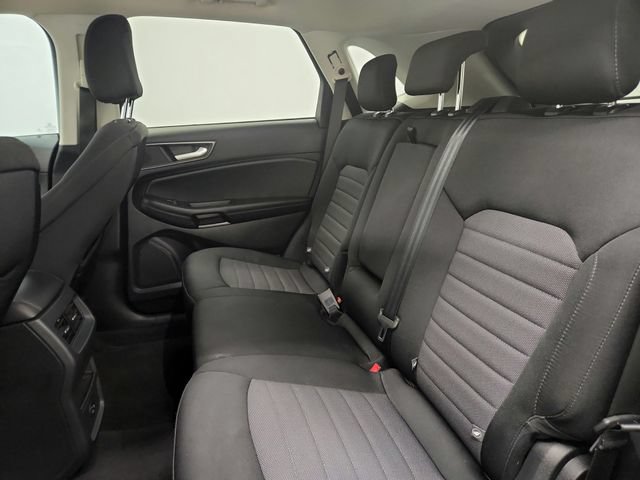 Used 2021 Ford Edge SE FWD image 22