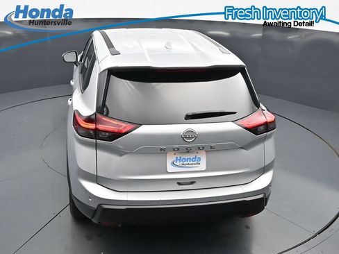 Used 2025 Nissan Rogue SV FWD image 22