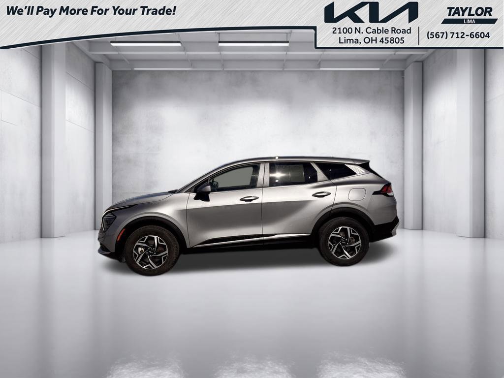 Used 2024 Kia Sportage LX AWD/4WD image 3