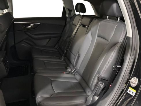 Used 2023 Audi Q7 3.0T Premium w/ Convenience Package AWD/4WD image 16
