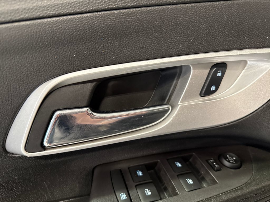Used 2016 Chevrolet Equinox LS FWD image 27