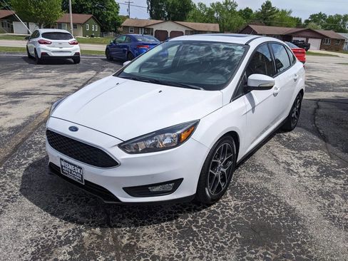 Used 2017 Ford Focus SEL FWD image 7