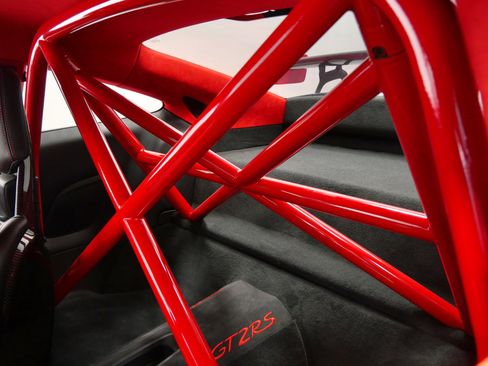 Used 2018 Porsche 911 GT2 RS w/ Weissach Package image 16