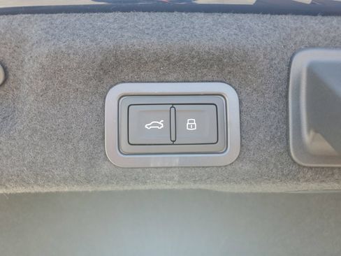 New 2026 Audi A6 Premium Plus AWD/4WD image 9