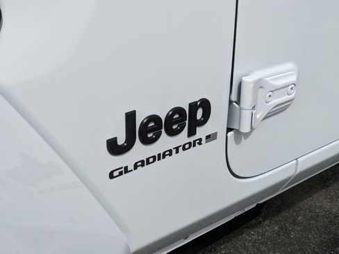 New 2026 Jeep Gladiator Sport image 26