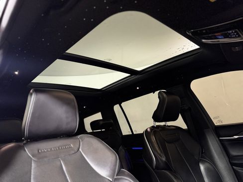 Used 2021 Jeep Grand Cherokee L Overland w/ Luxury Tech Group IV image 10