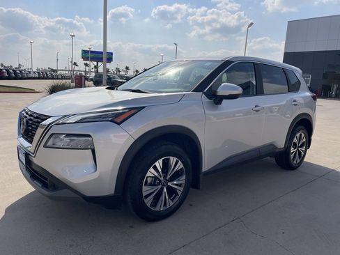 Certified 2023 Nissan Rogue SV image 5