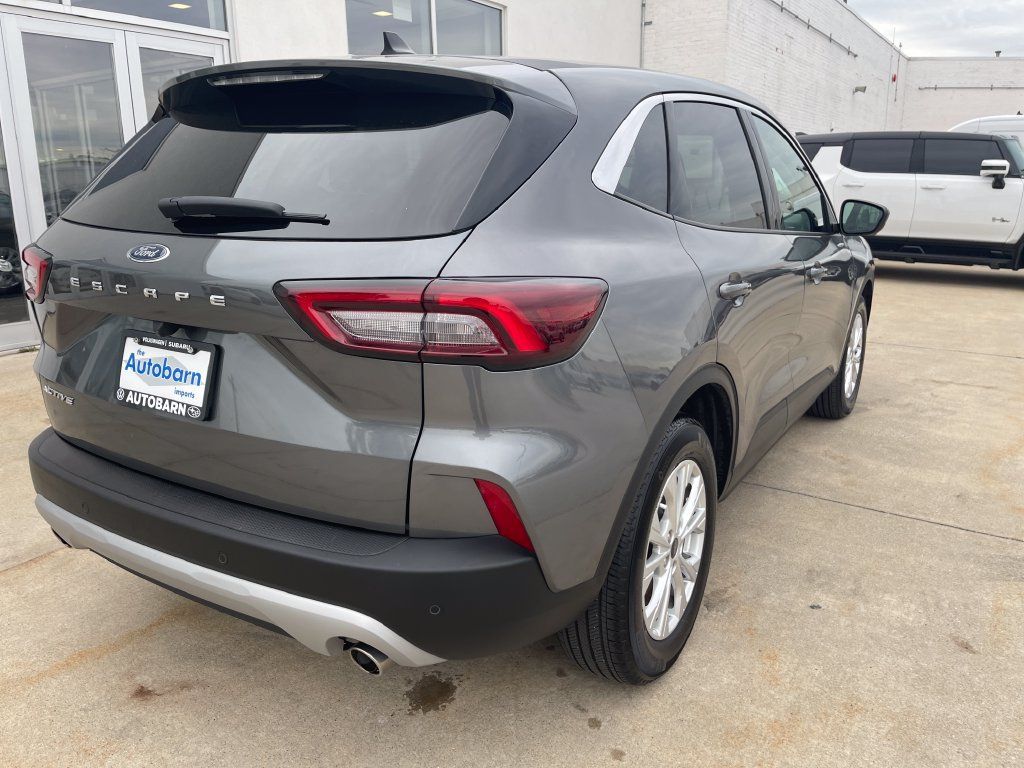 Used 2023 Ford Escape Active w/ Tech Pack #2 FWD image 5