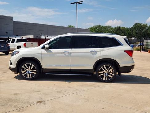 Used 2017 Honda Pilot Elite image 4