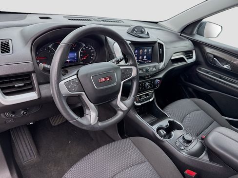 Used 2024 GMC Terrain SLE w/ Driver Convenience Package FWD image 7