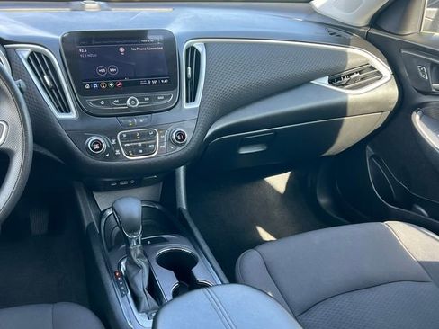 Used 2023 Chevrolet Malibu LT FWD image 31