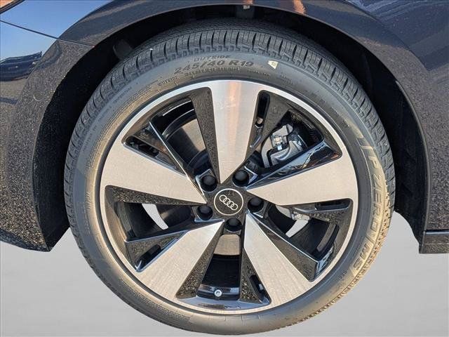 Used 2025 Audi A5 2.0T Premium Plus w/ Premium Plus AWD/4WD image 9