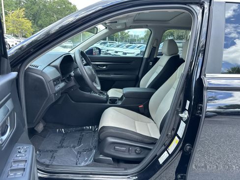 Used 2024 Honda CR-V EX image 2